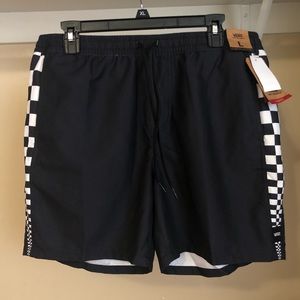 men’s vans shorts (new with tags)